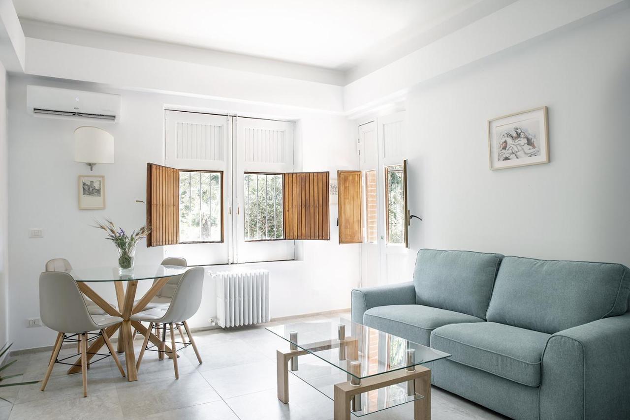 Euphorbia Apartments By Wonderful Italy Catania Bagian luar foto