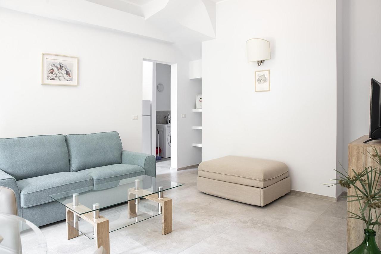 Euphorbia Apartments By Wonderful Italy Catania Bagian luar foto