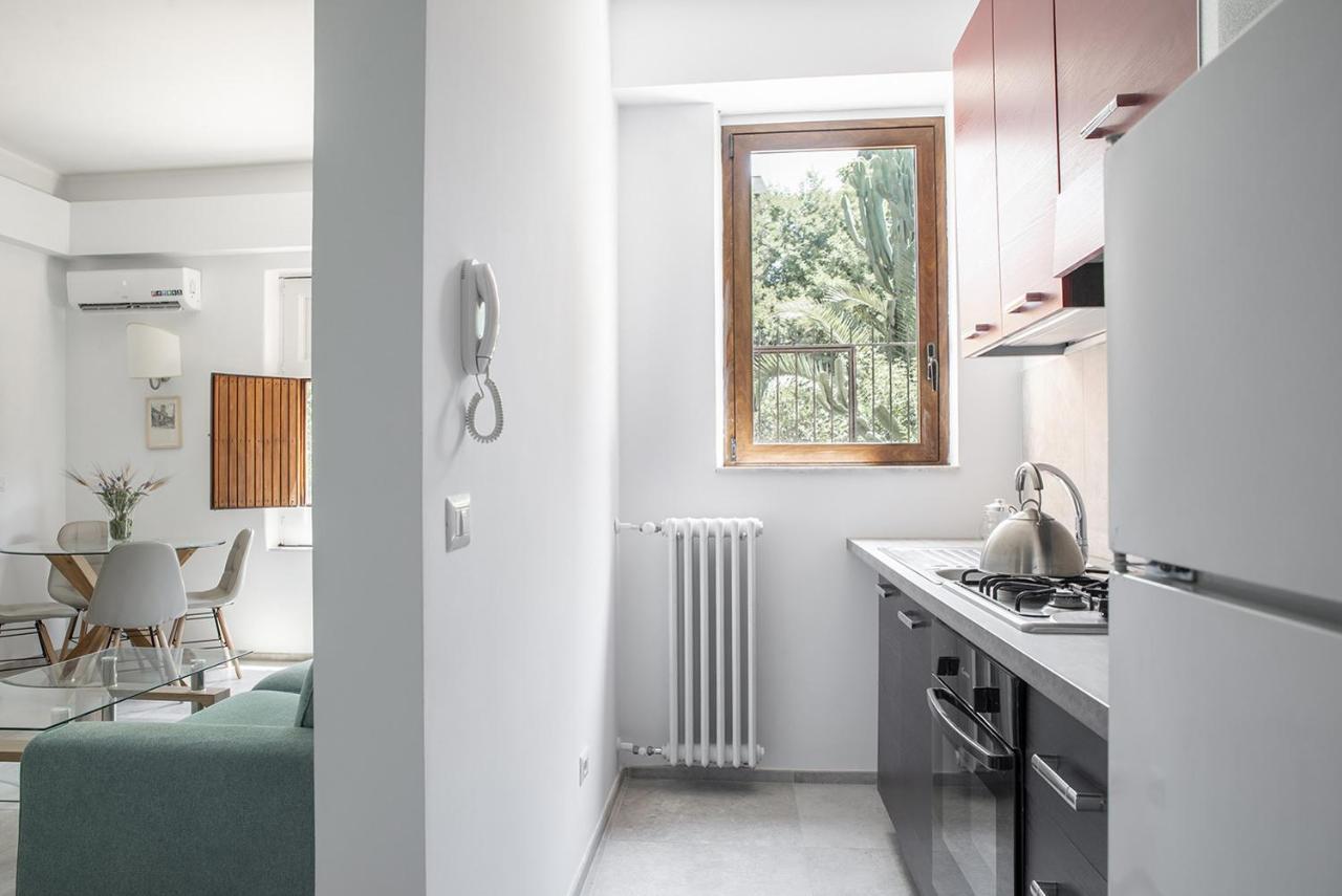 Euphorbia Apartments By Wonderful Italy Catania Bagian luar foto